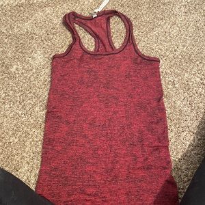 Lululemon size 4 tank